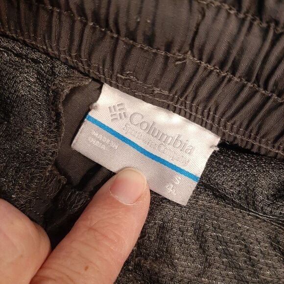 Columbia Sportswear Gray Lightweight Shorts - Picture 5 of 8